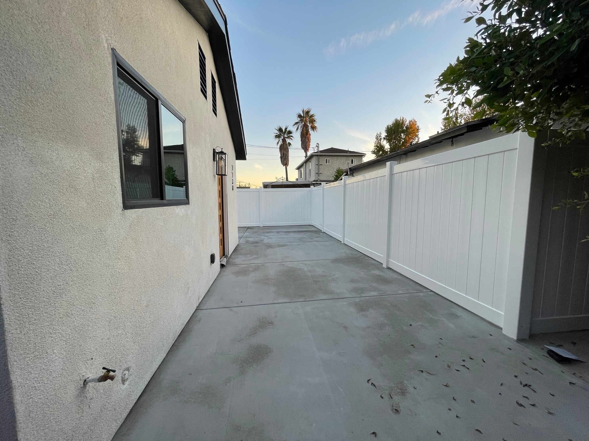 Building Photo - 7738 Whitsett Ave