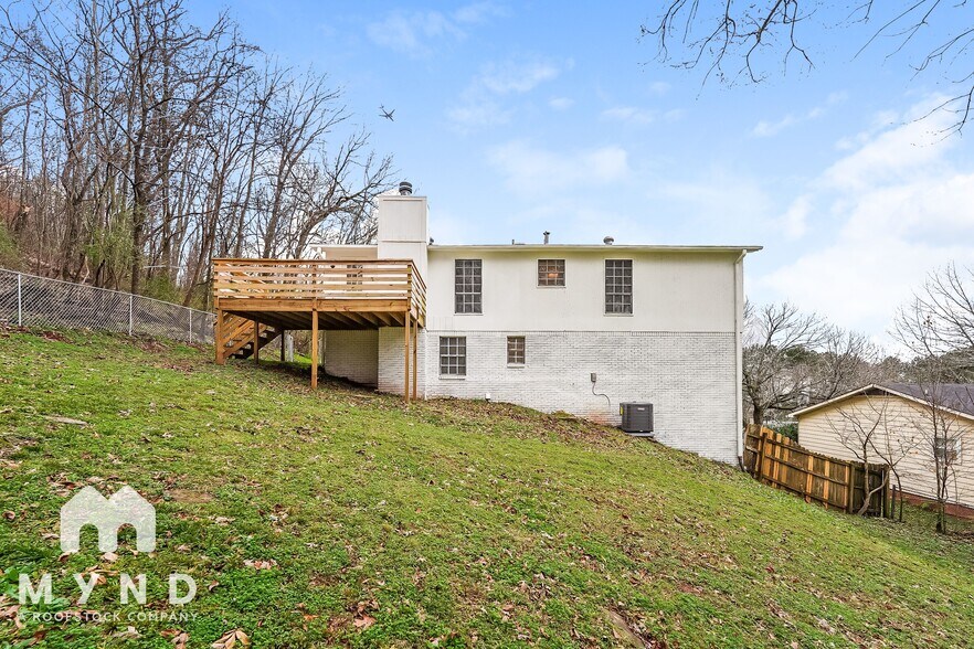 Building Photo - 1831 Satterwhite St