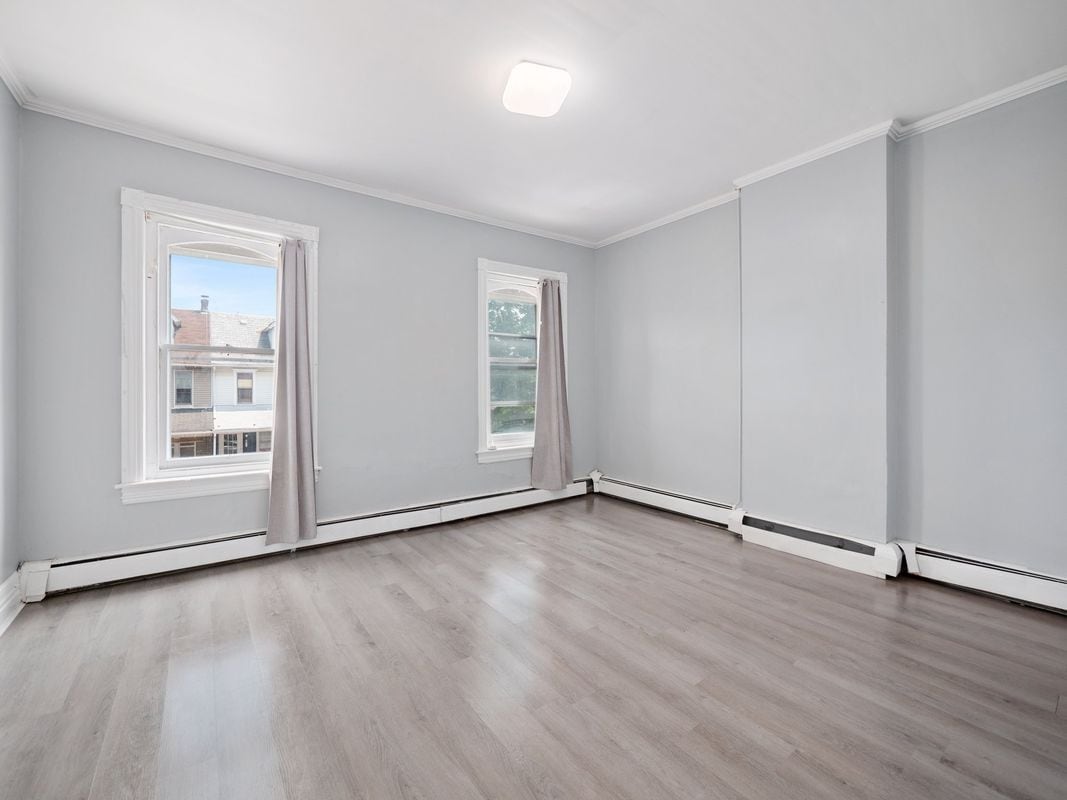 Building Photo - 222 N 13th St