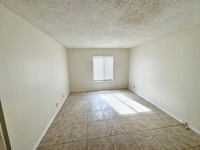 Building Photo - 1119 Green Pine Blvd