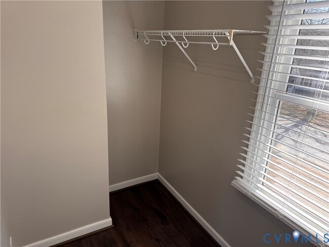 Building Photo - 6162 Retreat Hill Ln