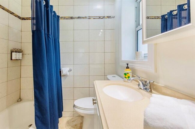 Building Photo - 279 Hach Ln