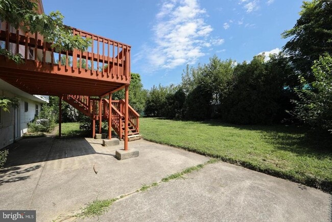 Building Photo - 15 Knollwood Dr