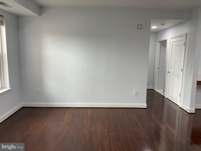 Building Photo - 1111 Oronoco St
