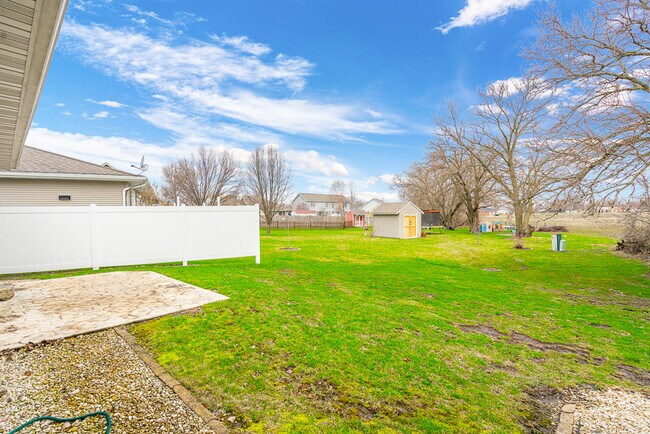 Building Photo - 250-260 S McGinty St