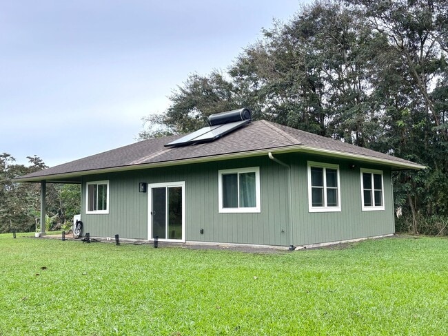 Building Photo - Peaceful 2.5-Acre Retreat | Furnished Mid-Term Rental