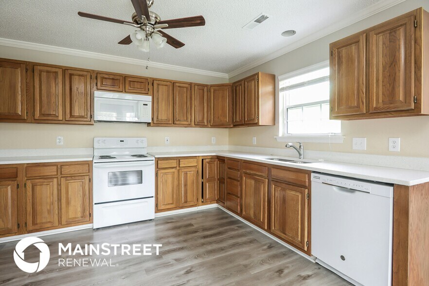 Building Photo - 404 Graves Mill Rd