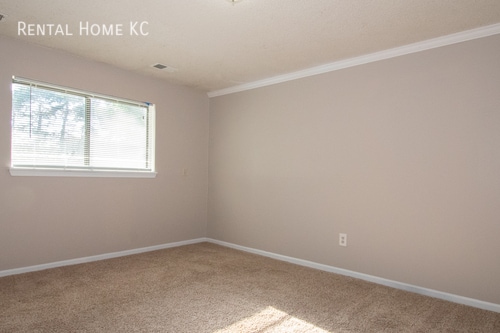 Building Photo - 8533 Goddard-