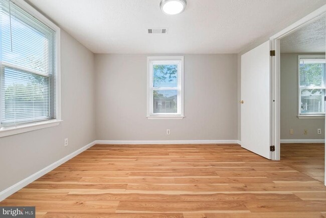 Building Photo - 107 Fusting Ave