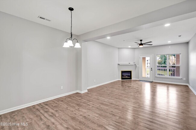 Building Photo - 4519 Sagedale Dr