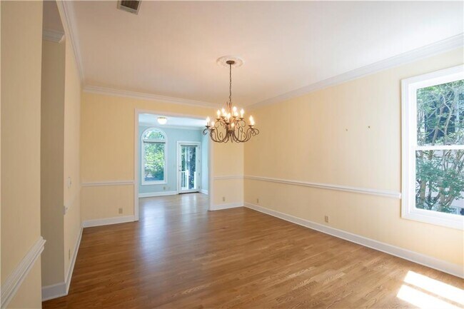Building Photo - 105 Strachan Ln