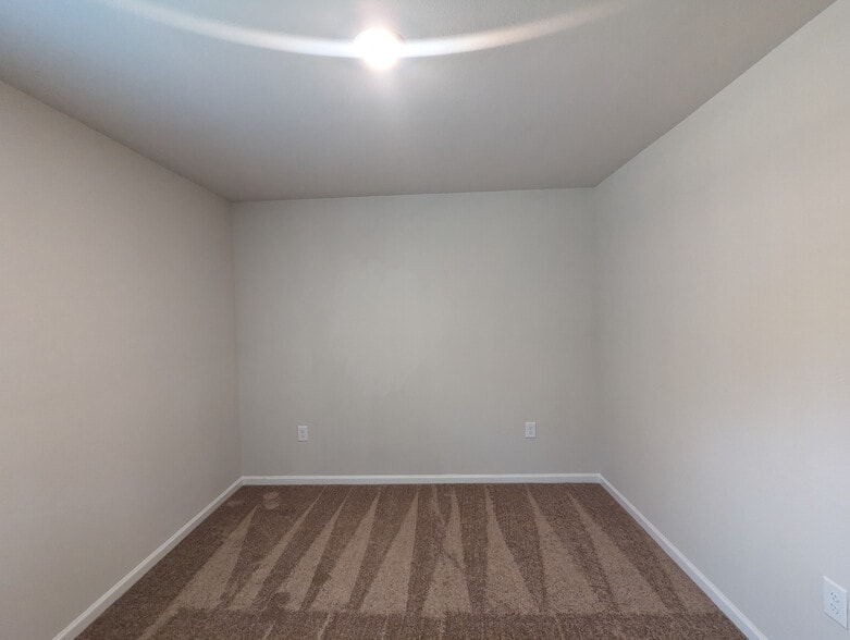 Building Photo - Room in Single Family Home on Trailblazer St