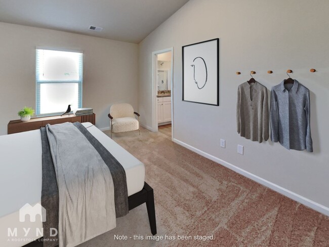 Building Photo - 265 Royal Mdw Dr