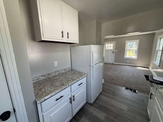 Building Photo - 2201 20th St NE