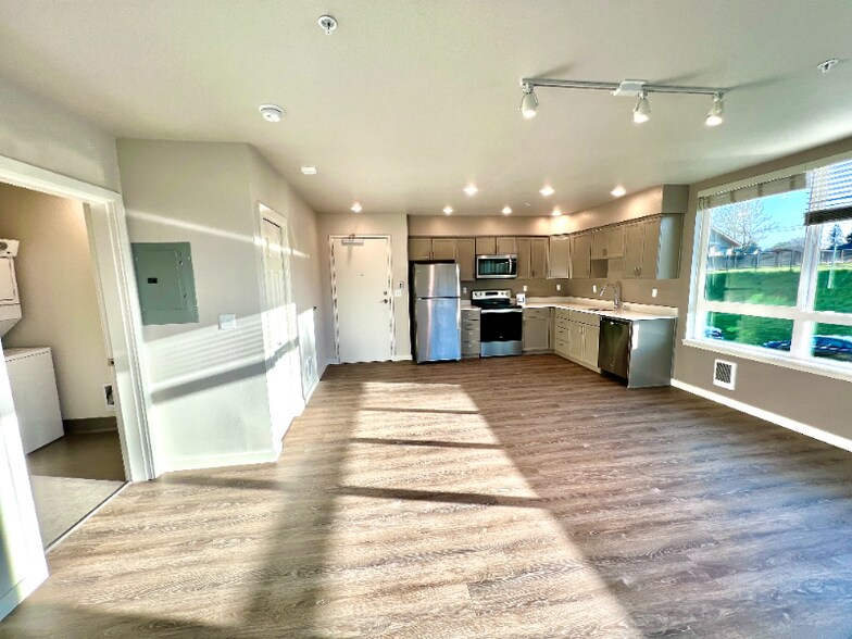 Building Photo - 2330 Yakima Ct