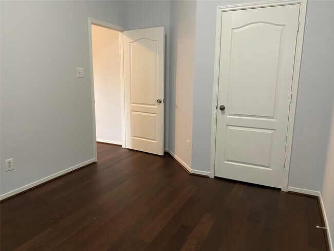 Building Photo - 7227 Agave Dr