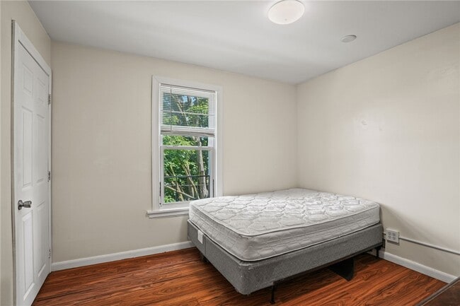 Building Photo - 407 S Aurora St