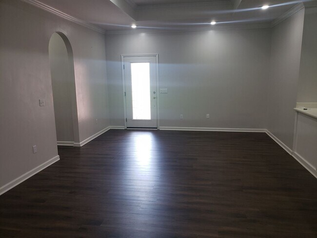 Building Photo - Windsor Trace Subdivision!