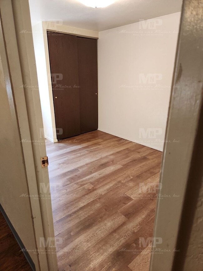 Building Photo - 812 W Myrtle St