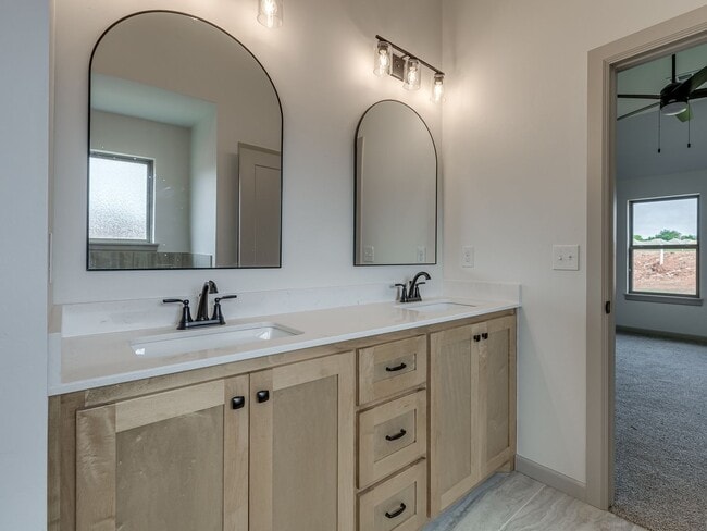 Building Photo - Brand New Home In Noble!