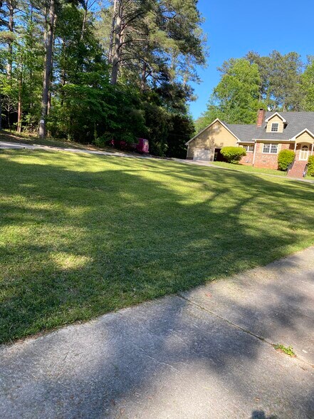 Primary Photo - 3300 Evans Mill Rd