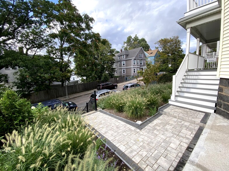Primary Photo - 7 Wenham St