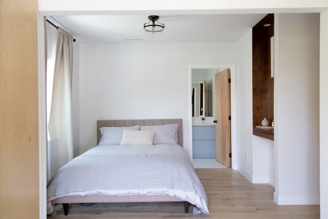 Master Bedroom - 3625 Edenhurst Ave