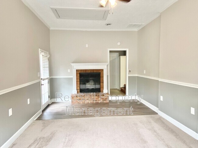Building Photo - 119 Cindy Cir