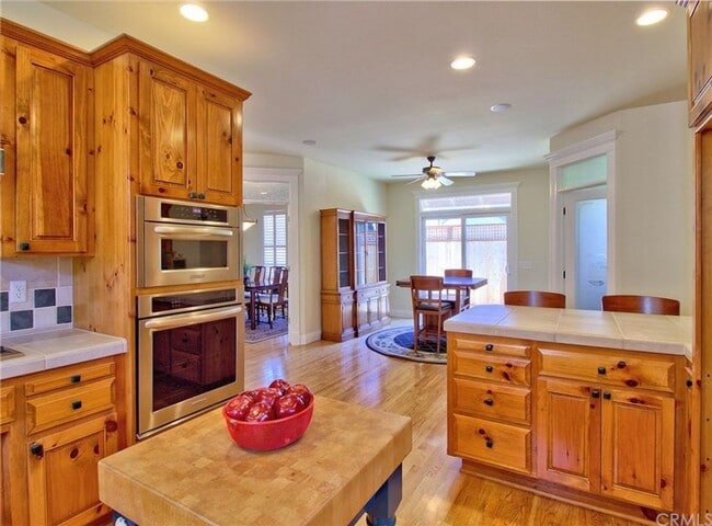 Building Photo - 1865 Vineyard Dr