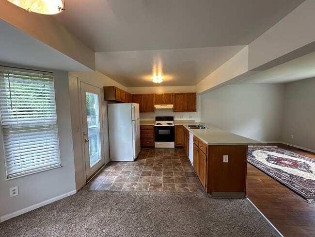 Building Photo - Delhi- Spacious 3 bedroom 2 bath in OHSD