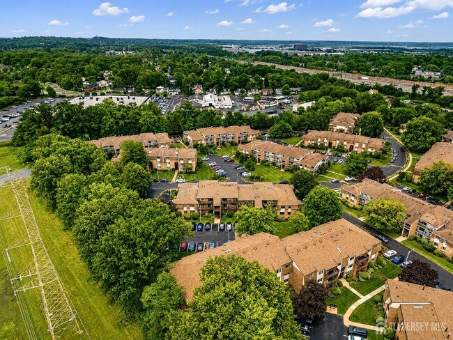 Building Photo - 201 Edison Glen Terrace