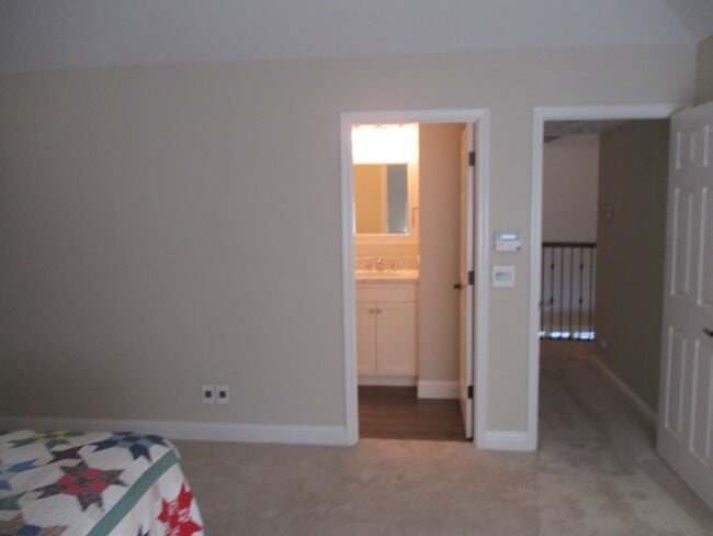 Building Photo - 4 br, 3 bath House - 829 SHORE BREEZE DRIVE