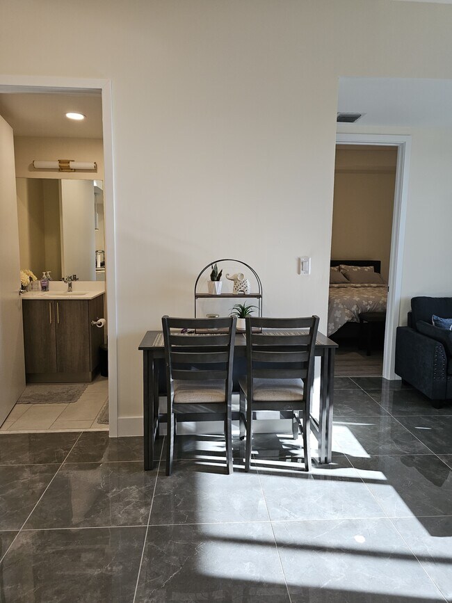 Building Photo - 26589-610 Rosewood Pointe Dr