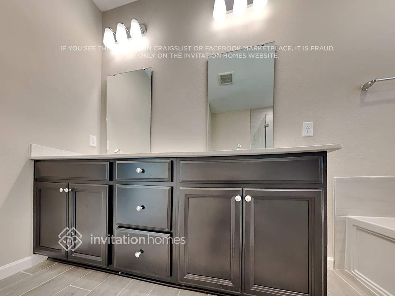 Building Photo - 9760 Lovage Ln