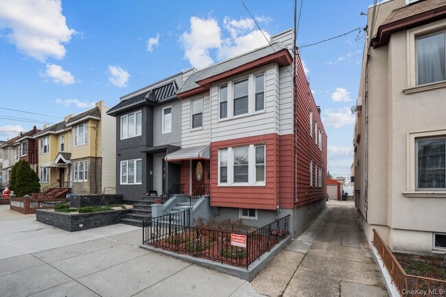 Building Photo - 58-44 Fresh Pond Rd