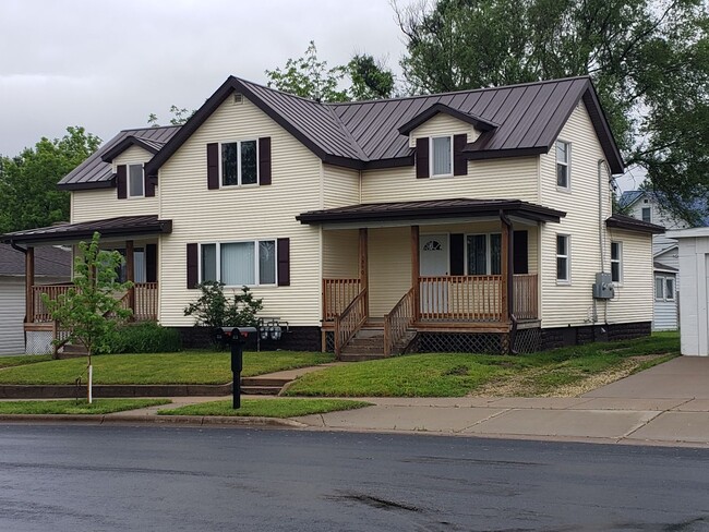 3 Bed 1 Bath in Tomah, WI - 313 W Juneau St Tomah WI 54660 | Apartment ...