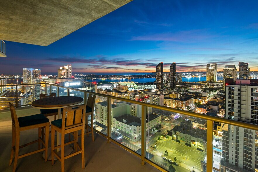 Building Photo - 800 The Mark Ln