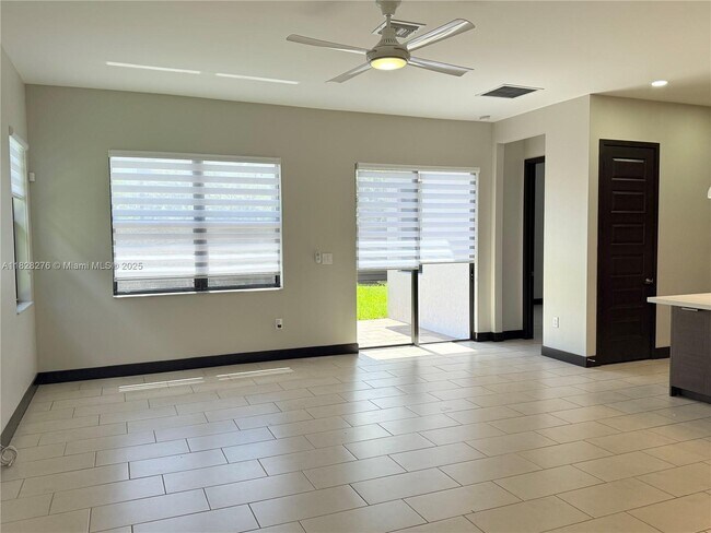 Building Photo - 13651 SW 158th Pl