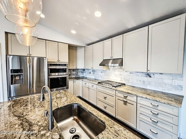 Building Photo - 1022 Northpointe Bluff Dr