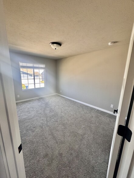 Building Photo - 11710 S 113th Ave