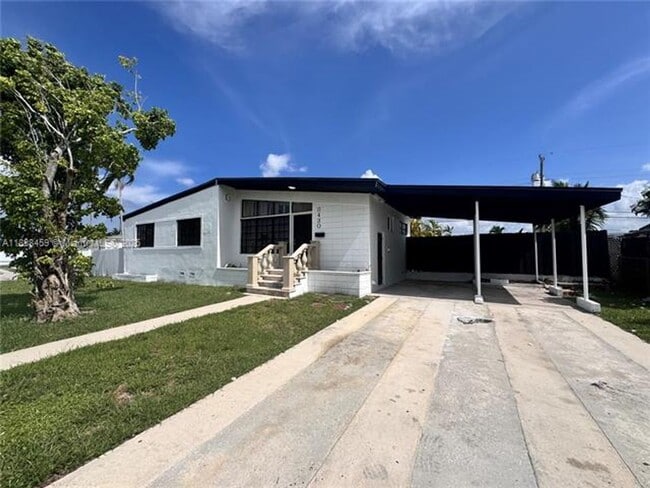 Building Photo - 8430 SW 32nd St