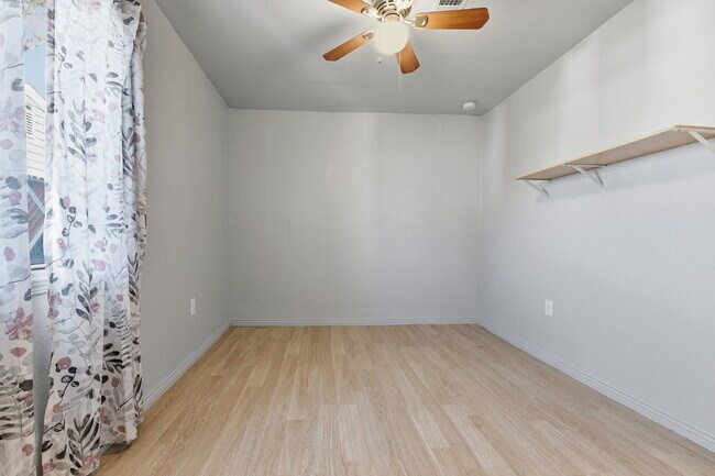 Building Photo - $1,930.95 - 3 Bedrooms, 1 Bathroom, Single Family Home in Aurora with fenced Yard!