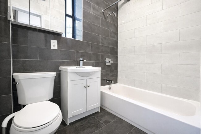 Floorplan - 546 Isham Street