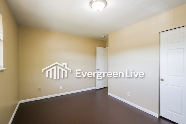 Building Photo - 207 Jupiter Dr