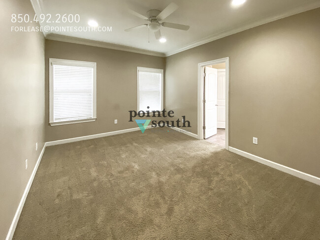 Building Photo - 9426 Sanibel Loop