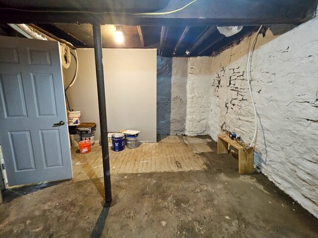 Building Photo - 539 Marie Ave