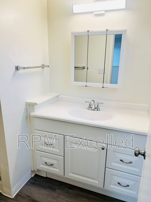 Building Photo - 2500 S 286th Pl