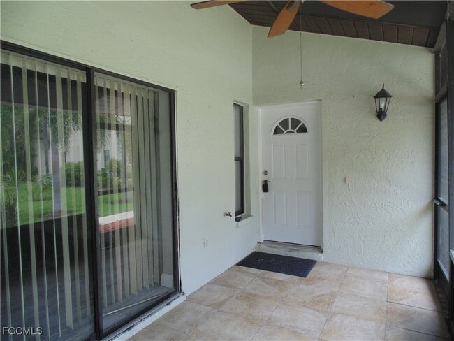 Building Photo - 5120 SW Courtyards Ct