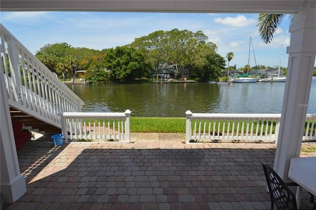 Building Photo - 3873 Pompano Dr SE