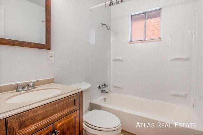 Building Photo - 4580 Everett Ct